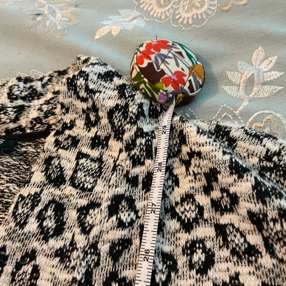Jones New York Black and Cream Leopard-Print Cardigan - Picture 6 of 9